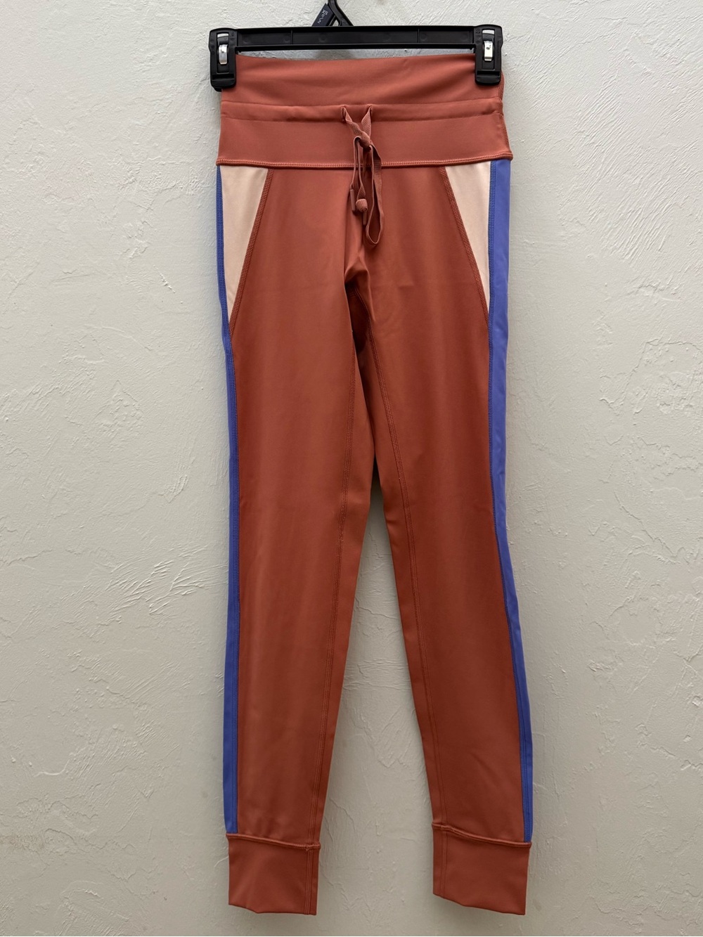 aerie OFFLINE High-Rise 7/8 Leggings in Rust